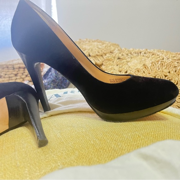 Maria Sharapova for Cole Haan Suade Platform Heels - Picture 5 of 12